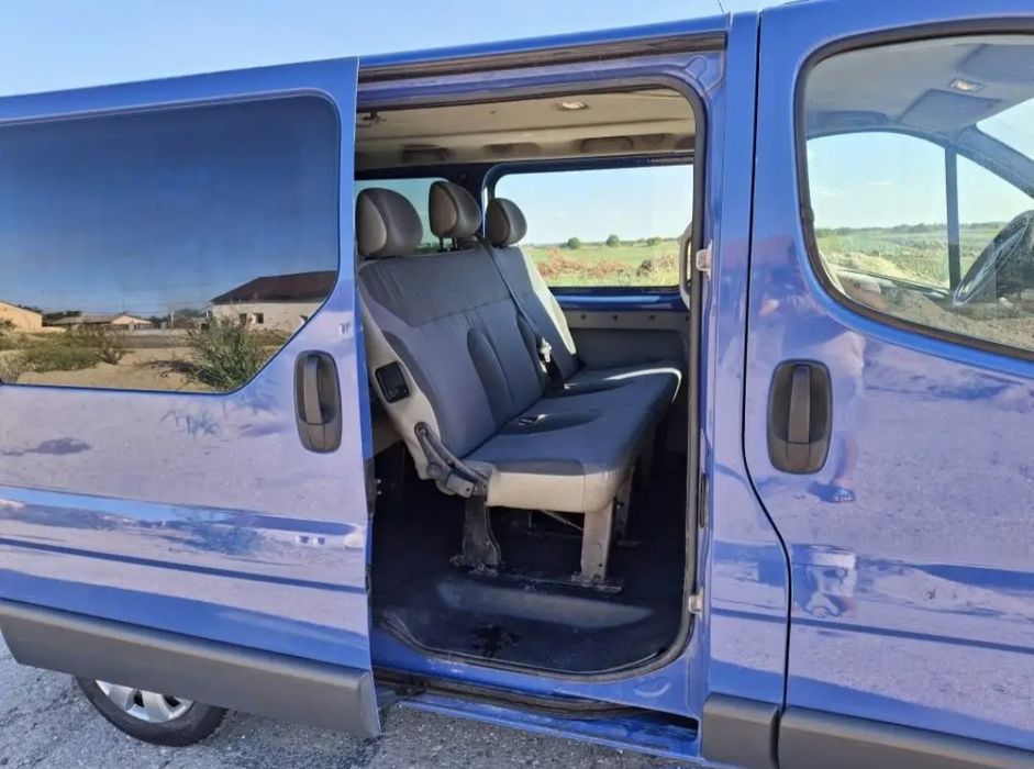 De vanzare opel vivaro 8+1 locuri