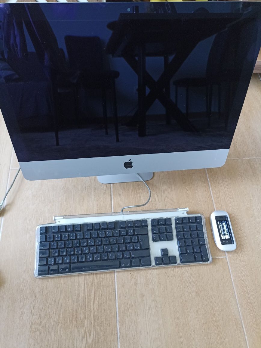 Apple iMac 21.5in 2.7GHz Core i5 All In One Desktop