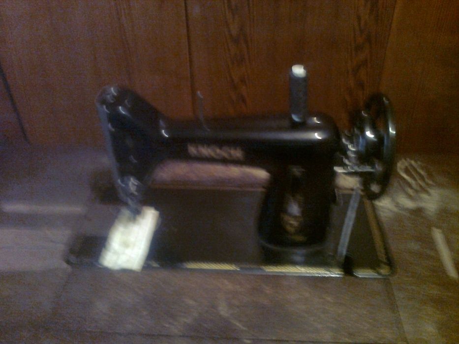 Швейная машина Knoch 1860 г. выпуска.