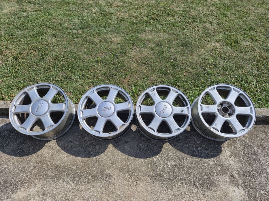 Audi S8 D2 Avus 18