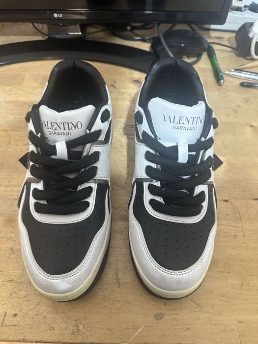 Adidasi valentino garavani
