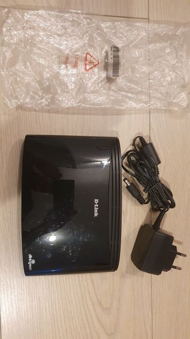D-Link DES-1008D Switch 8 porturi Curier OLX
