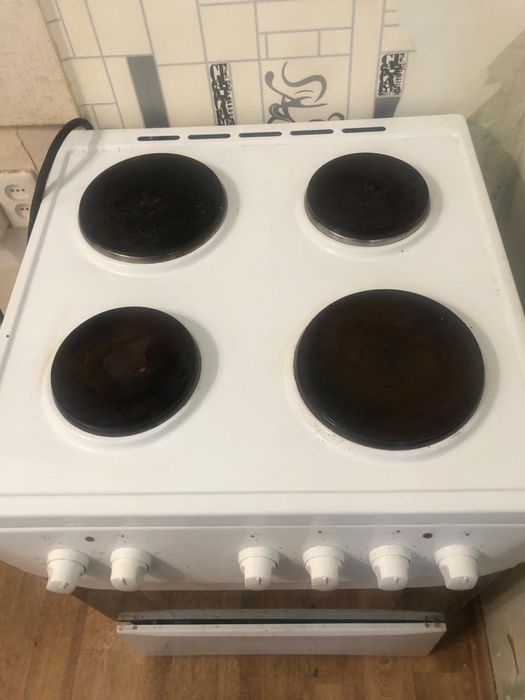 Продам электрическую плиту