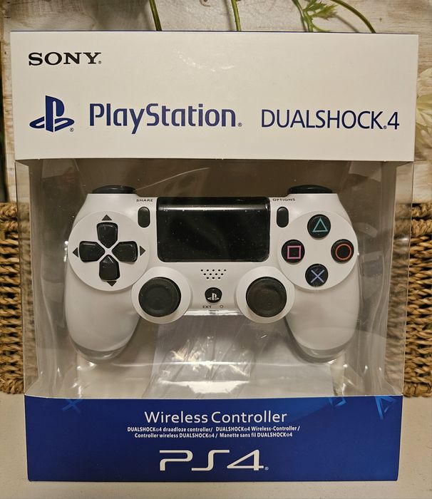 Controller alb pt consola ps4 si ps5