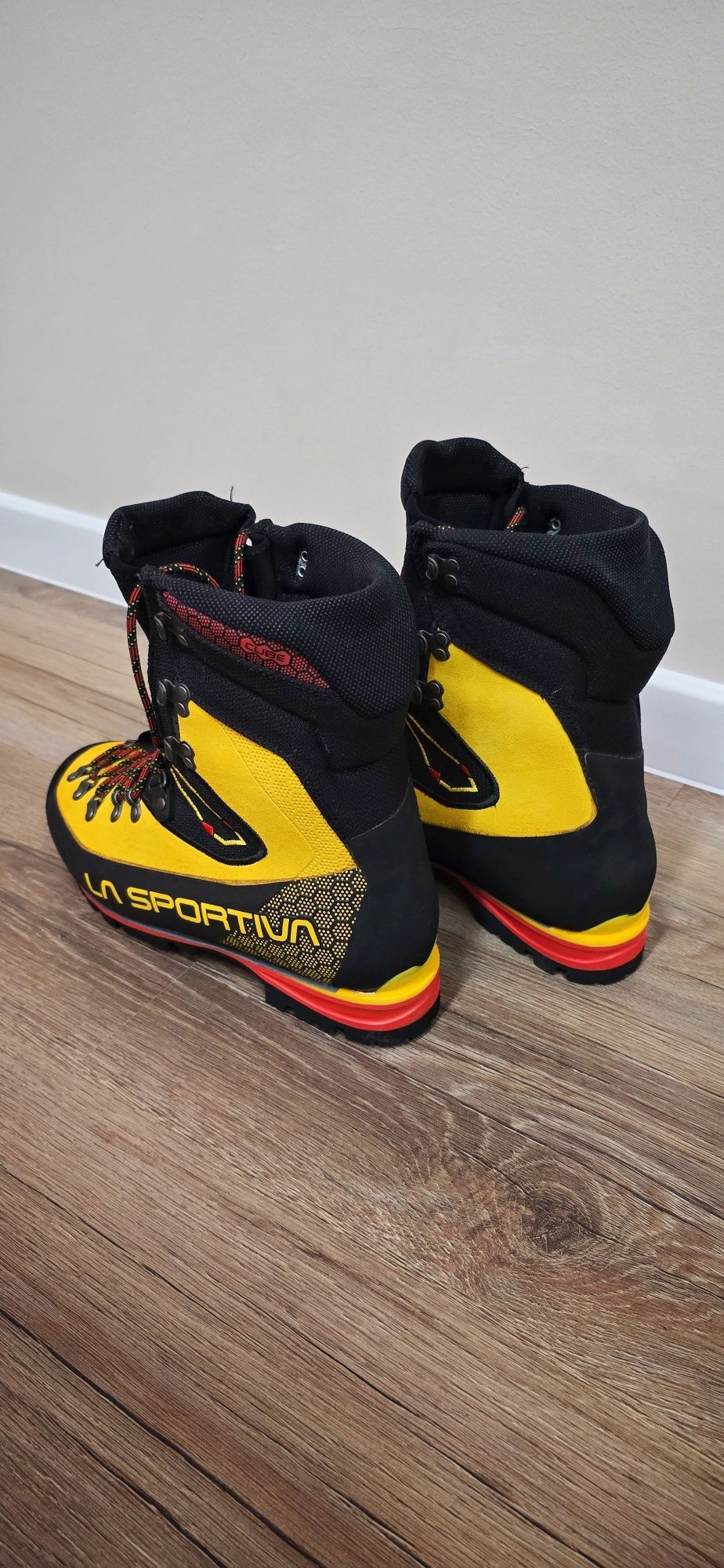 La Sportiva Nepal Cube GTX
