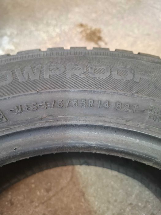 2 Зимни гуми Нокиан 175/65/14 ДОТ21 6.5мм