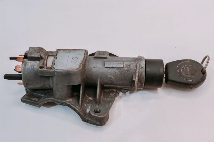 Contact Pornire  cu Cheie 4B0905851C Skoda Octavia prima generatie (f