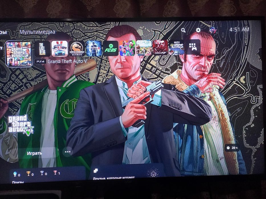 PS5 slim ideal yangi 1TB hotira 17 o'yini bor 2 original djoystik bor