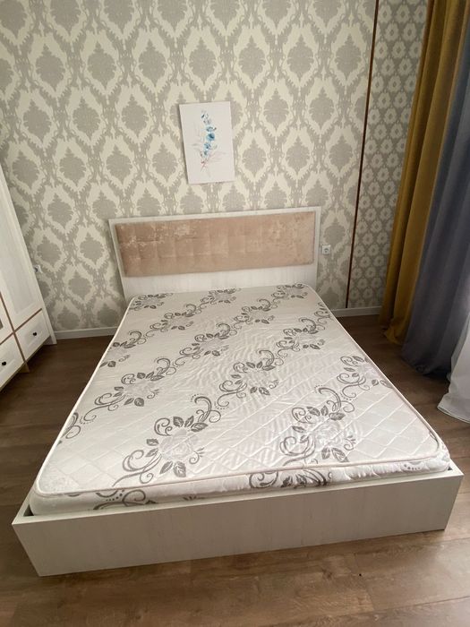 Двухспальная кровать 180*200