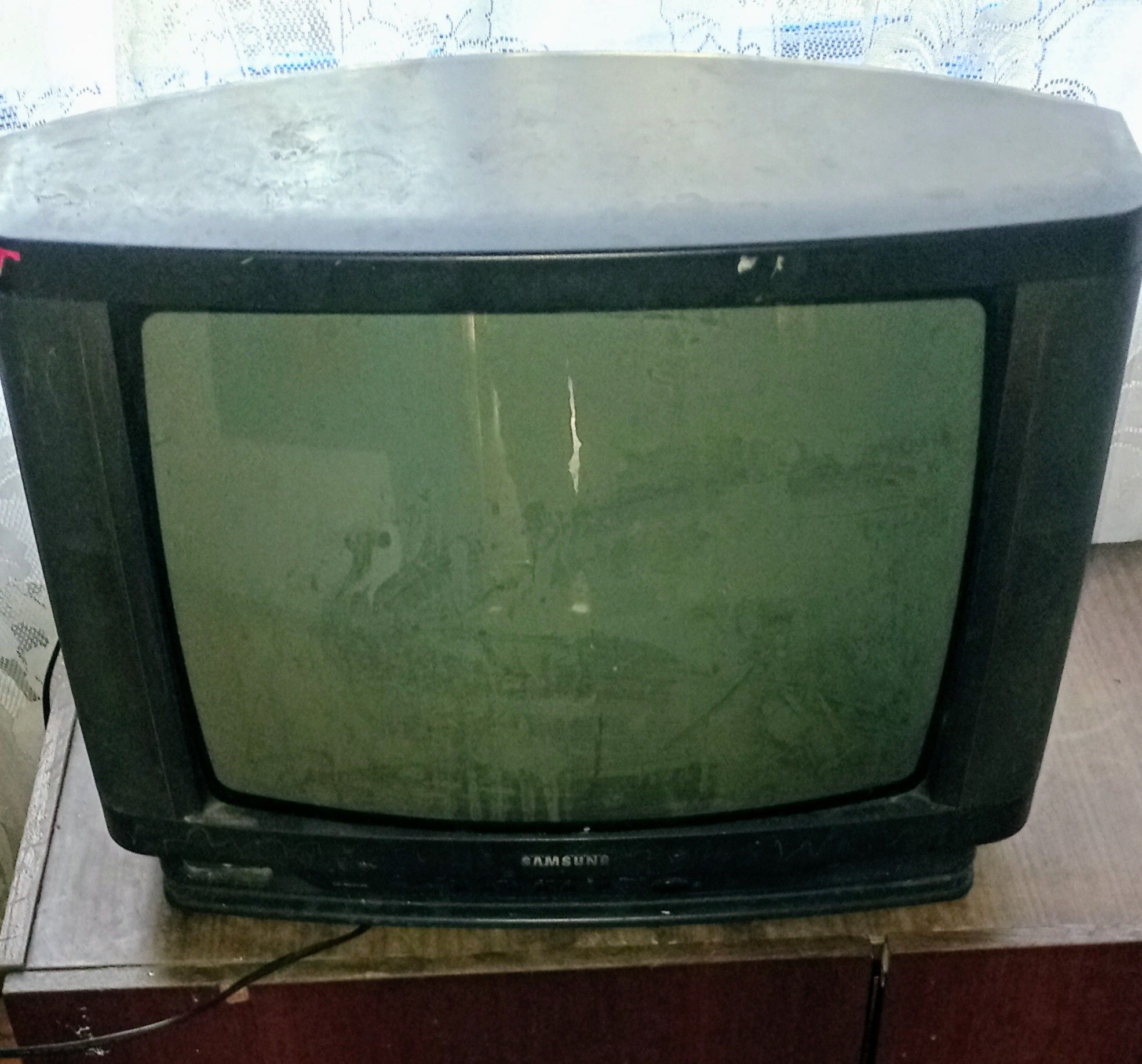 Продам телевизор samsung диагональ 51