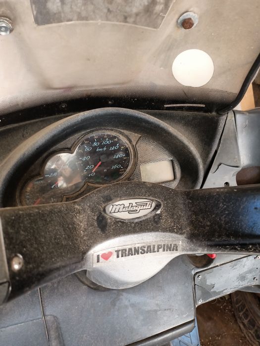 Vând scuter în perfectă stare de funcționare