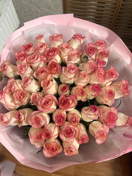 Продаю нежно розовые розы 51 шт