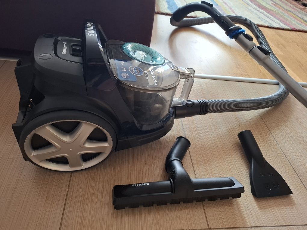 Прахосмукачка Philips 5000 Series в гаранция