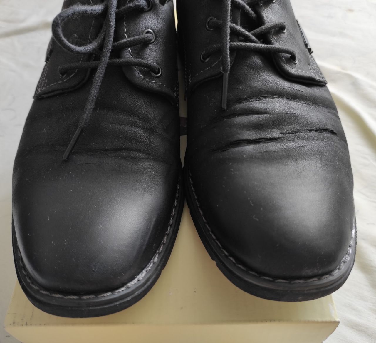 Продам мужские классические туфли Kari, весна-осень, размер 39