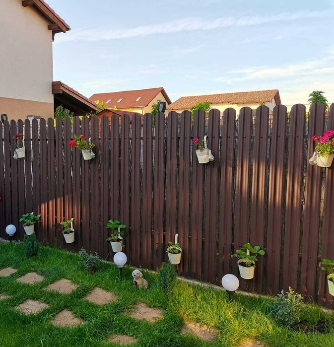 Garduri din panou stil jaluzele, sipca metalica, tabla, plasa si BCA