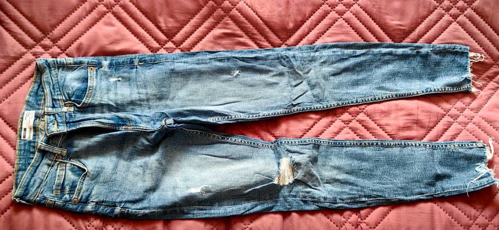 Дънки на PULL&BEAR, Stradivarius, Bershka