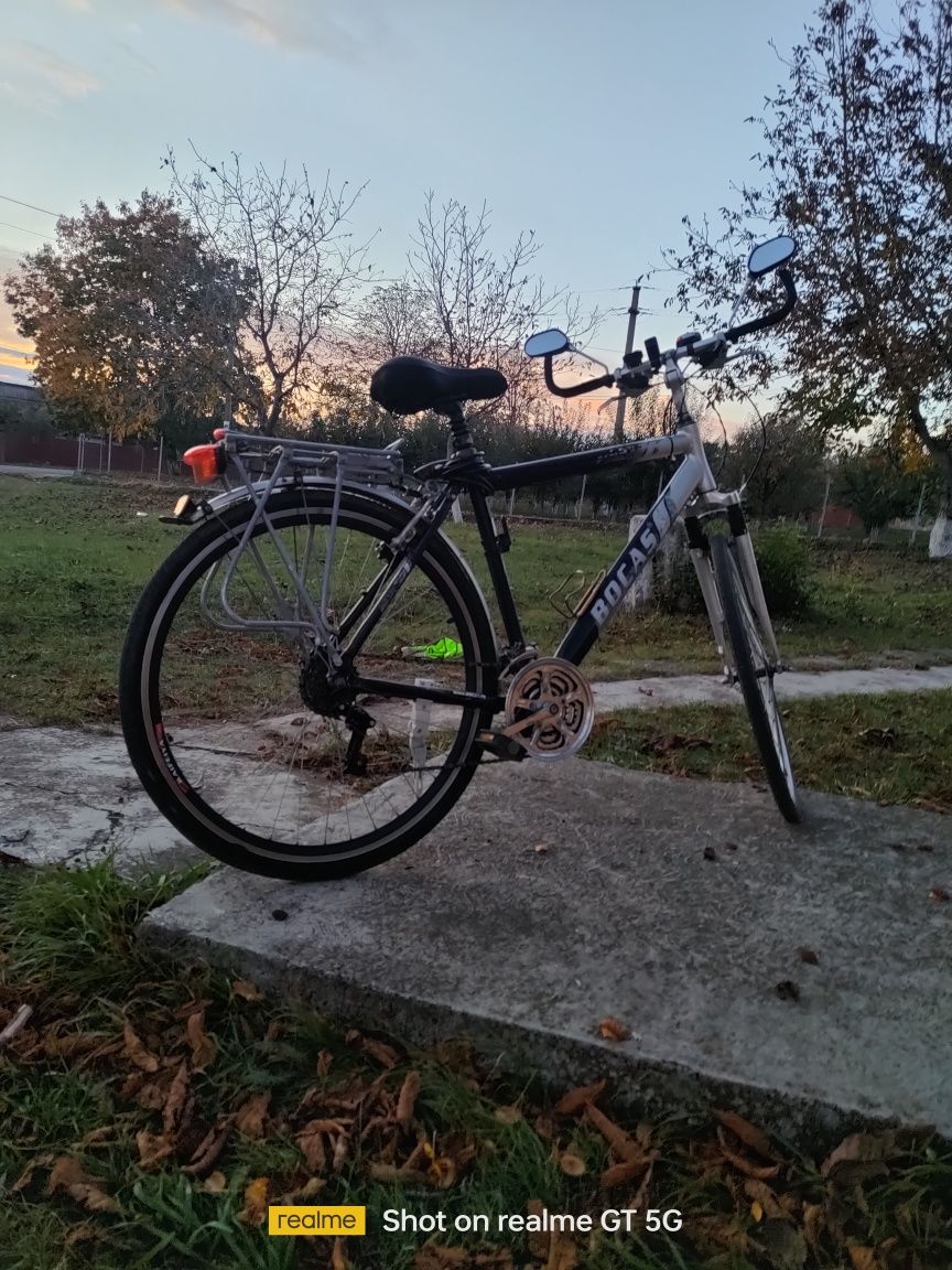 Bicicleta BOCAS TX500. In stare excelentă de funcționare. 4+7 viteze