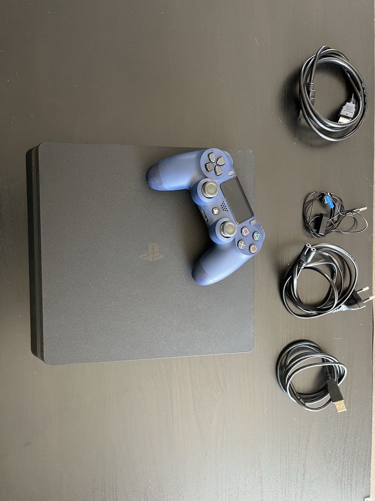 Playstation slim 4 (PS4) - 500 gb.