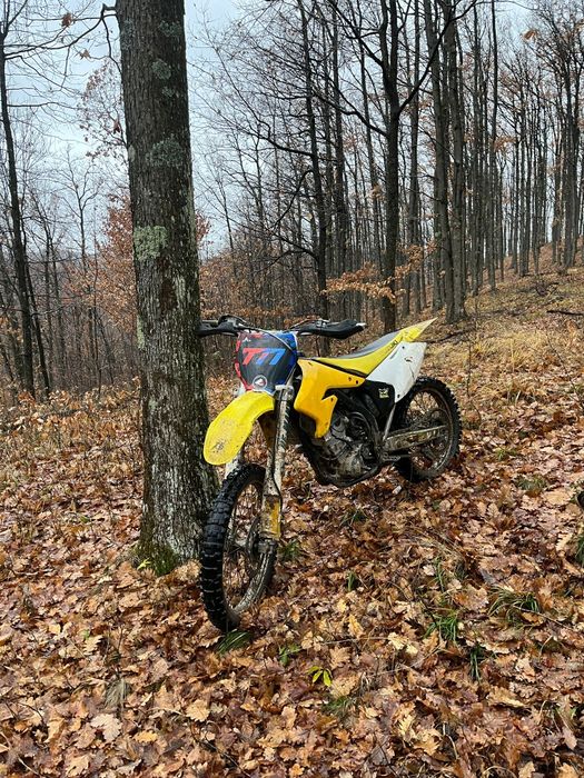 Vand sau schimb Suzuki rmz 250