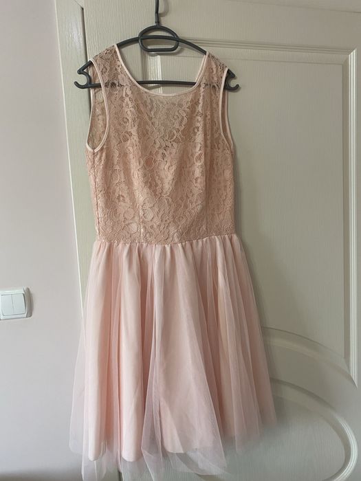 Официална рокля в цвят пудра