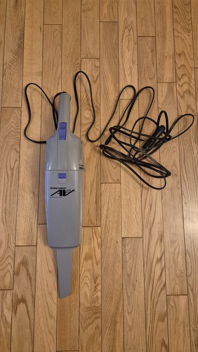 Aspirator masina B&D AV2