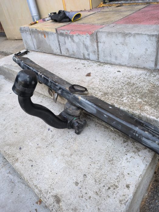 Теглич за Мерцедес С класа оригинален.