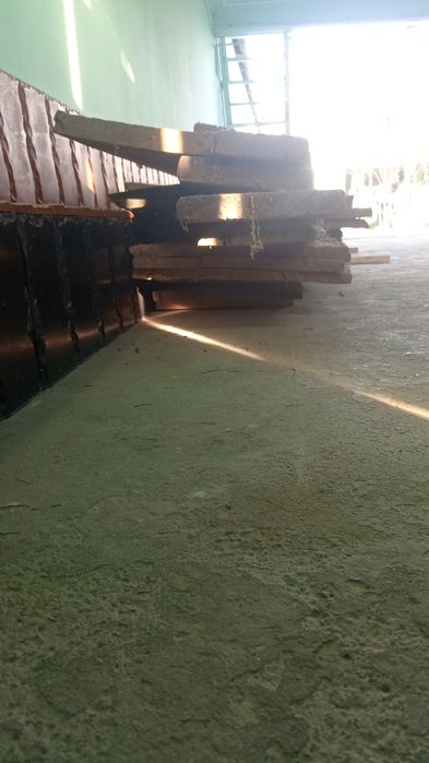 Eski taxta va temirlar