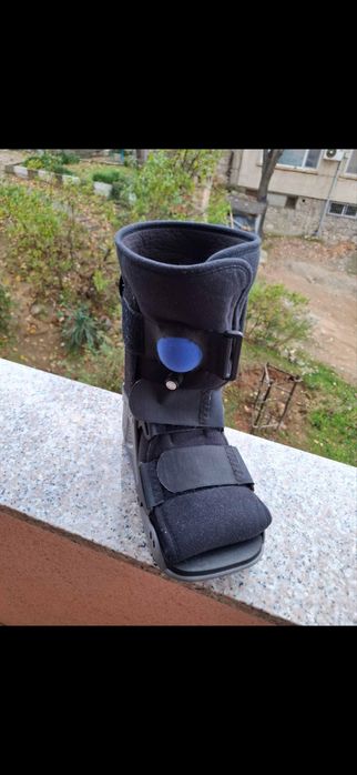 Ортопедичен ботуш