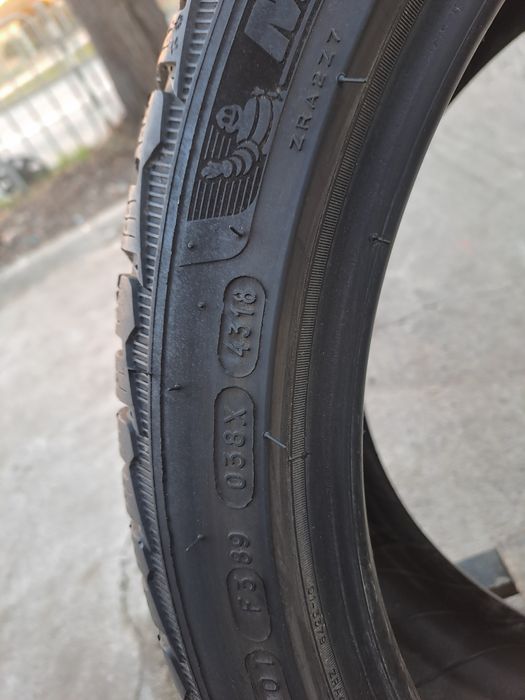 1бр. Зимна 235/40/18 Michelin
