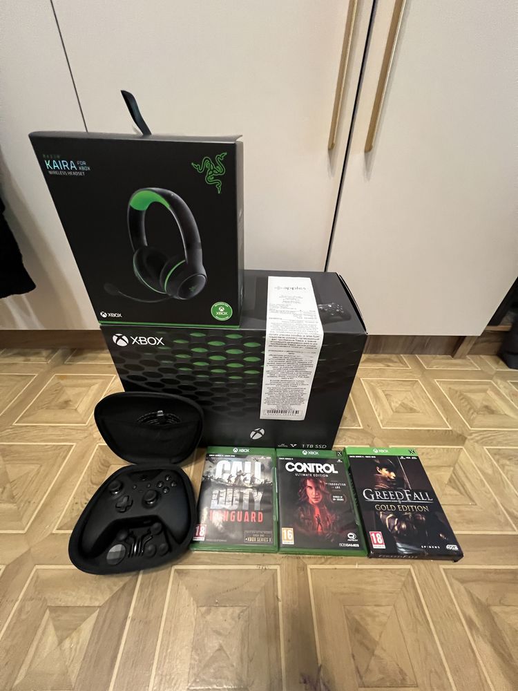 Xbox series x + геймпад и наушники