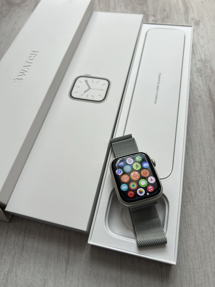 Перфектен! Apple Watch 7 45mm Silver