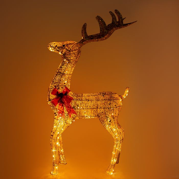 Декоративный олень
