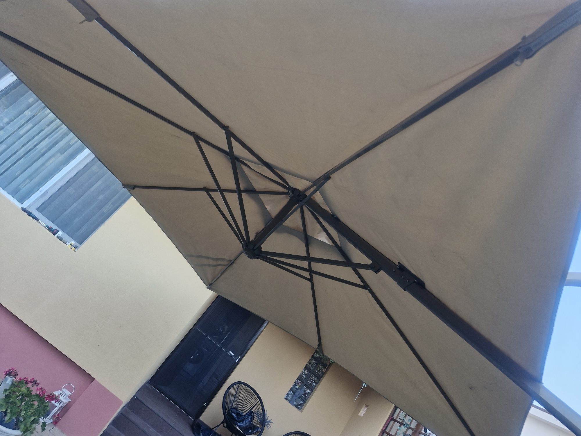 Vand Umbrela, copertina   Gradina 3x3 m
