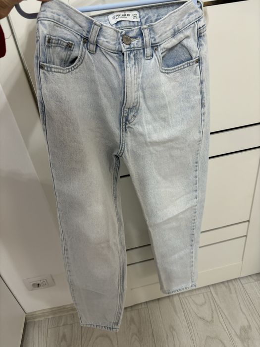 blugi albastri mom fit pull&bear