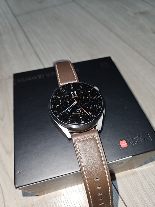 Huawei Watch 3 Pro + МНОГО аксесоари