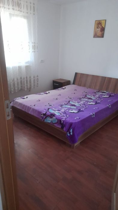 Închiriez apartament in Novaci centru