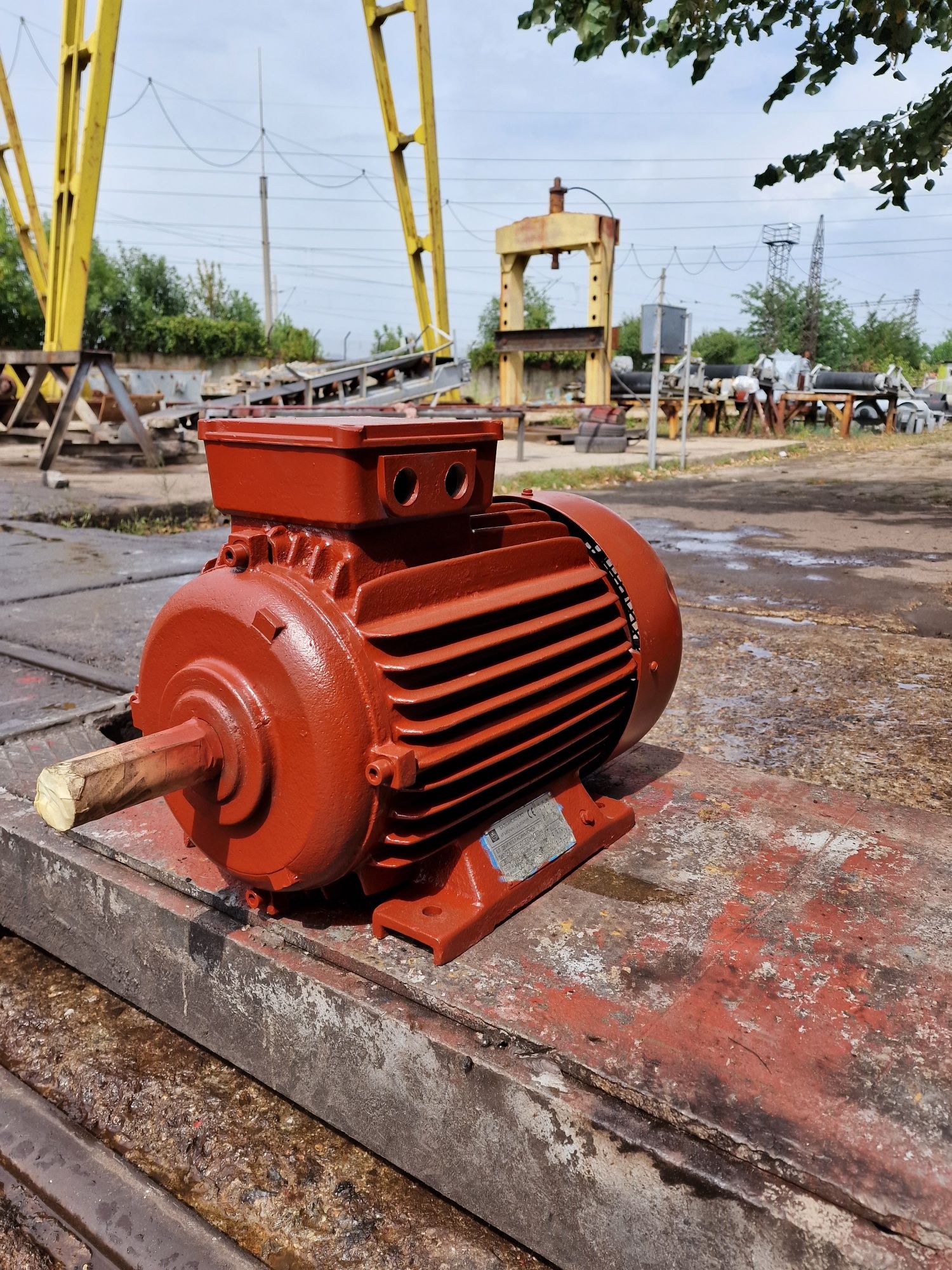 Ел. Двигател 18.5 kW  / 1460 об.мин тип АД 160 LL - 4