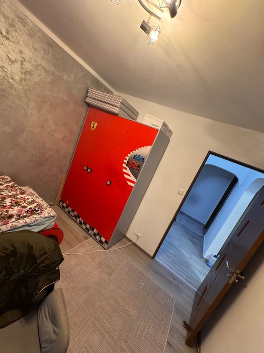Vand apartament 4 camera 2 baie full