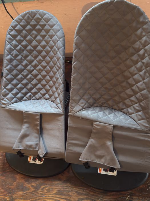 Продаются 2 шезлонга для детей