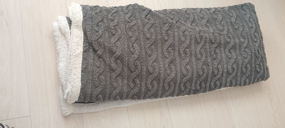 Продам одеяло и подушки