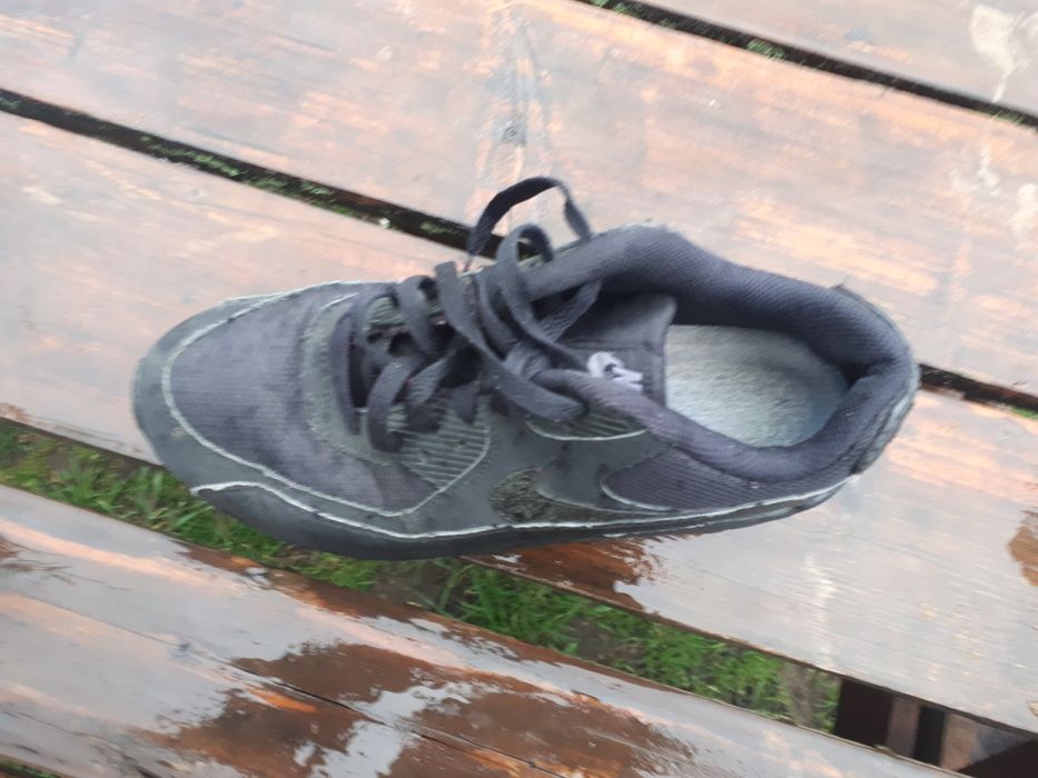 Adidași NIKE în stare foarte buna,mărimea 40