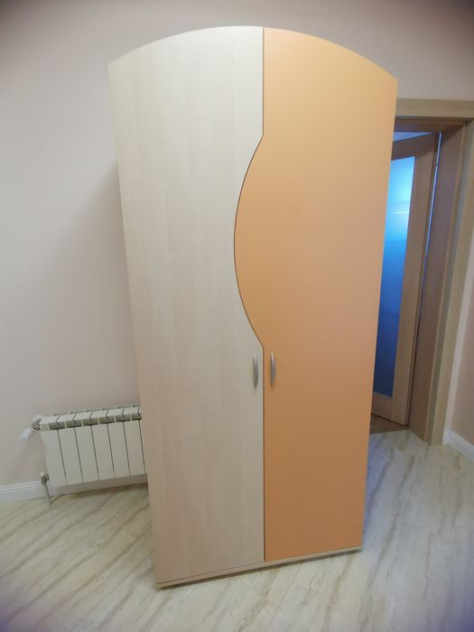 Гардероб - бяла бреза/оранжево