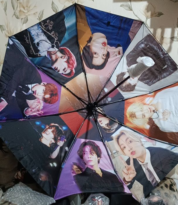 Продаю зонт с Чонгуком BTS