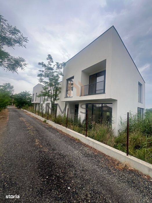 Triplex nou, 113 mp utili + curte, Apahida – disponibil si la pachet!