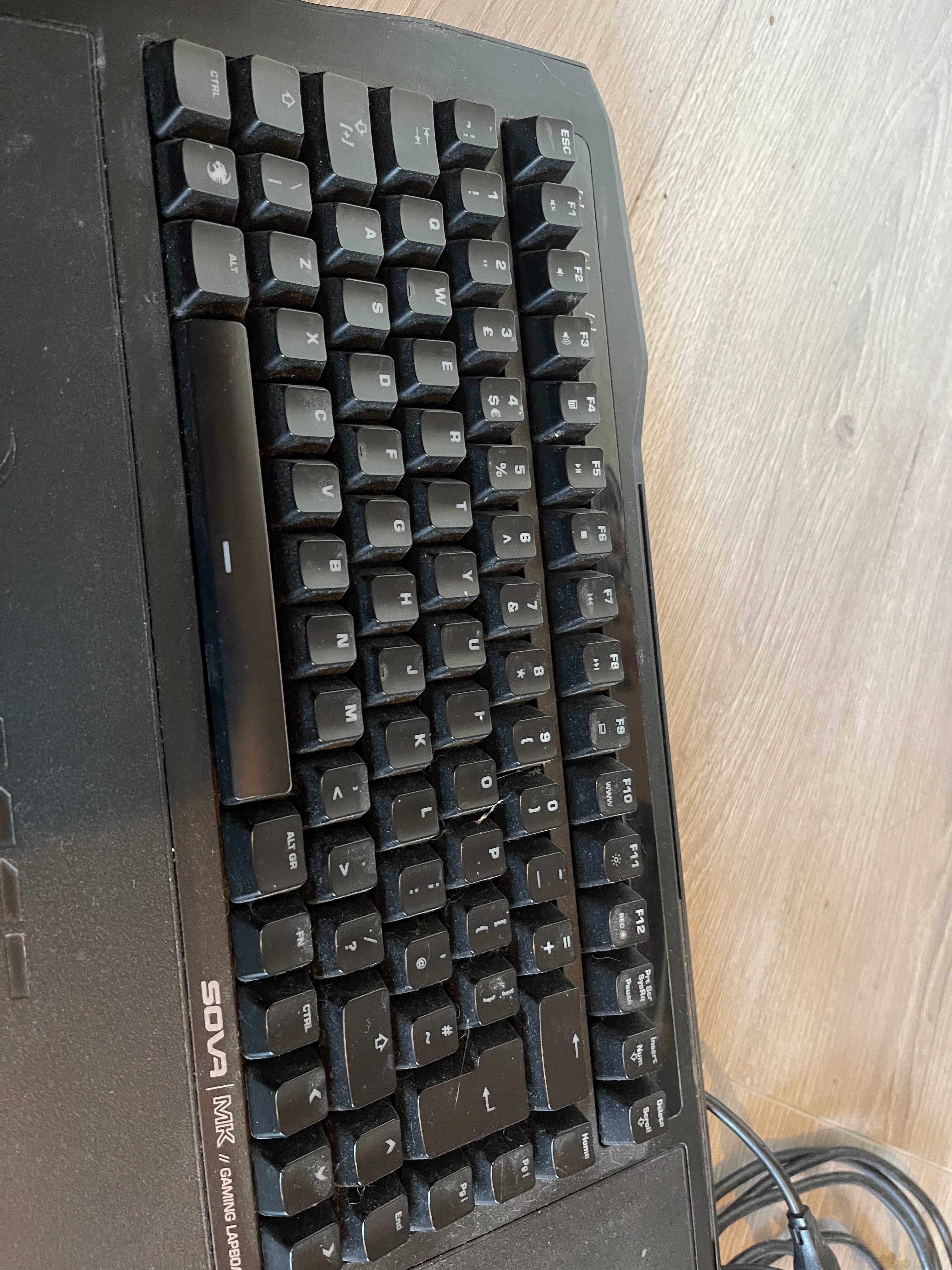 Геймърска клавиатура ROCCAT SOVA, лапборд за компютър