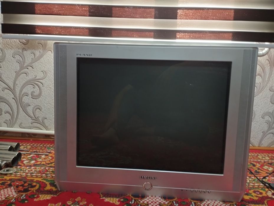 Slmsung телевизор