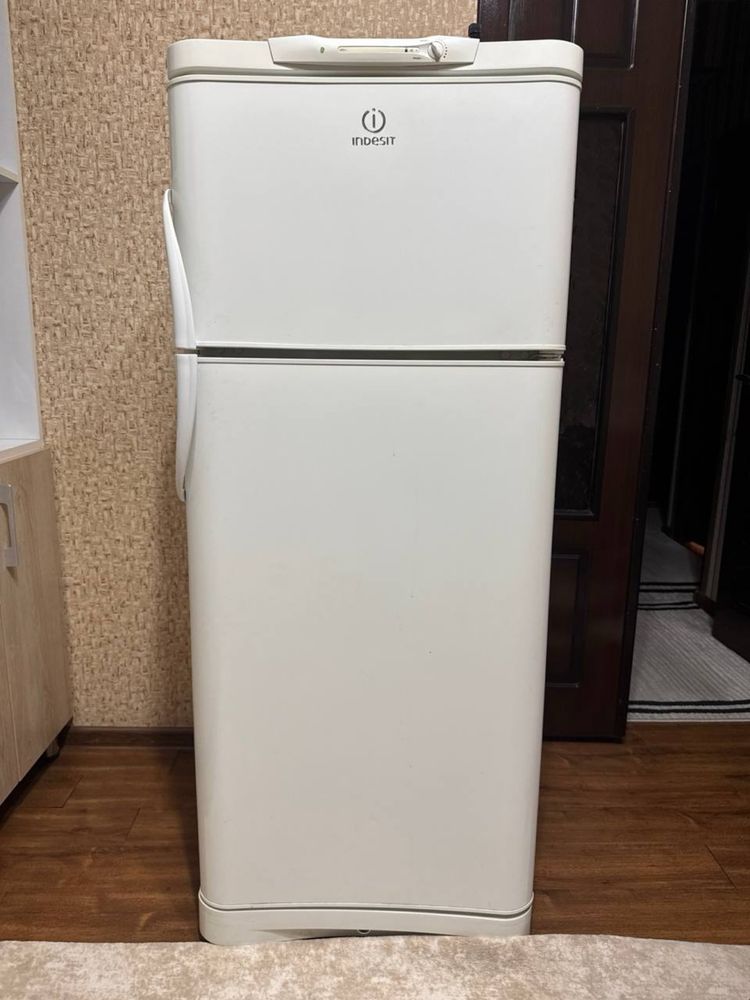 Indesit xaladilnik