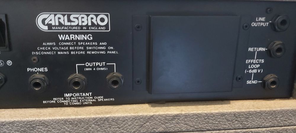 Vând combo de bas Carlsbro