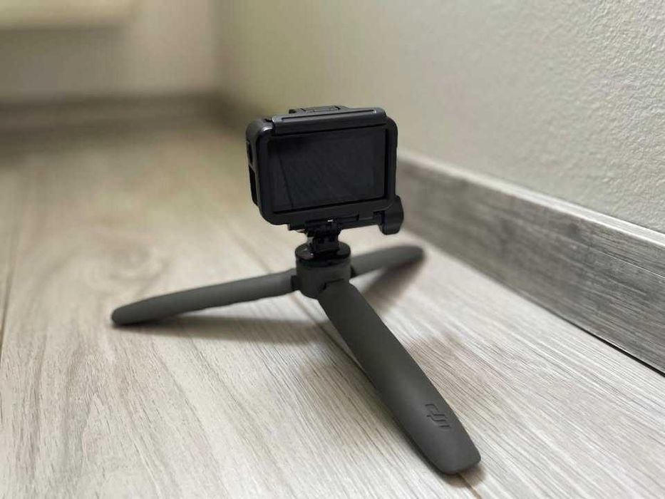 DJI Osmo Action 4K - IMPECABIL! 3 Baterii + Folii Protecție!