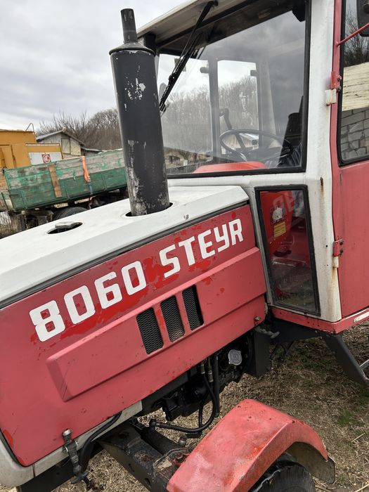 Dezmembrez Tractor Steyr